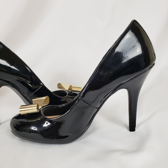 LC Patent Leather & Gold Metal Bow Heels - Picture 10 of 16